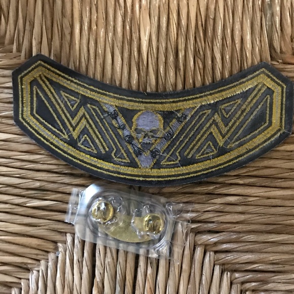 Harley-Davidson HOG 2012 Rocker Patch & Pin Set - Picture 3 of 3